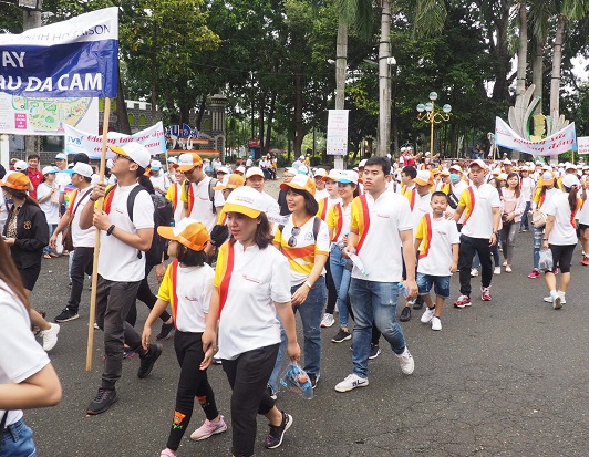 Hơn 600 nhân viên HD SAISON tham gia đi bộ gây quỹ từ thiện